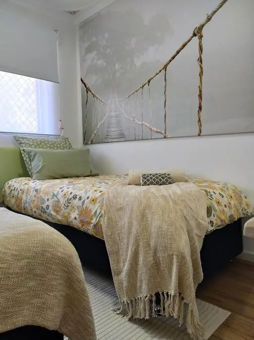 Simply Delightful Unit Close To Cbd And Beach Perth Apartment