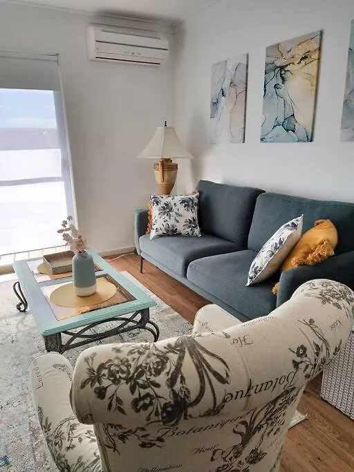 Simply Delightful Unit Close To Cbd And Beach Perth Apartment