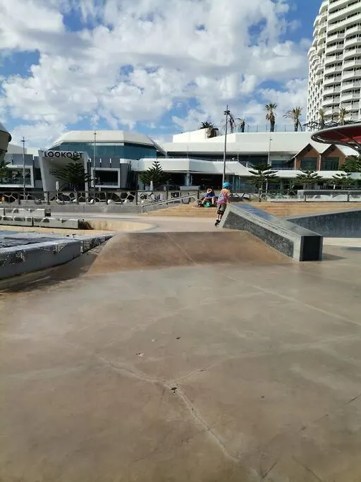 Apartment Simply Delightful Unit Close To Cbd And Beach Perth